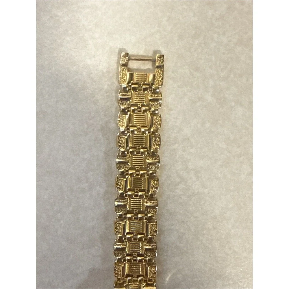 Vtg Medana ROYALE Ladies Diamond Gold Tone Nugget Style Watch 7.5